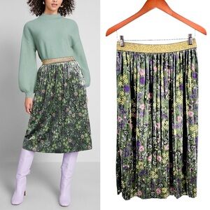 ModCloth Pleated Velvet Midi Skirt Medium Green Floral Gold Sparkle Waistband